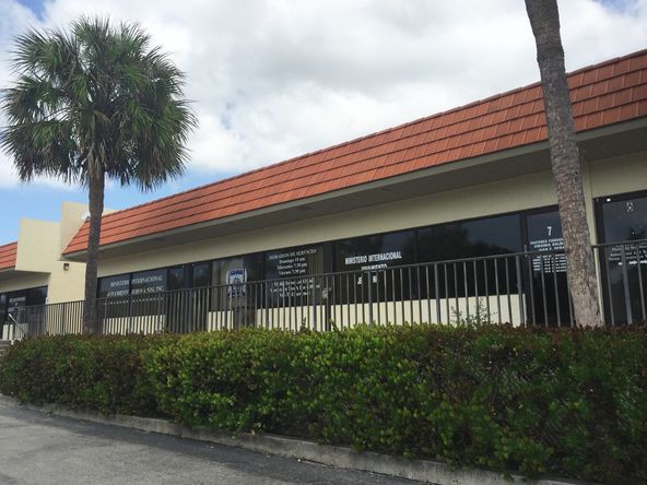 Bayshore Drive Retail plus Development Opportunity: 2740 Bayshore Dr, Naples, FL 34112